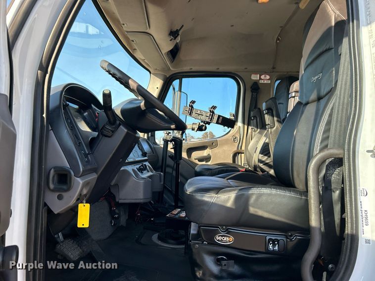 image for item KH9659 2014 Freightliner  108SD utility / service truck