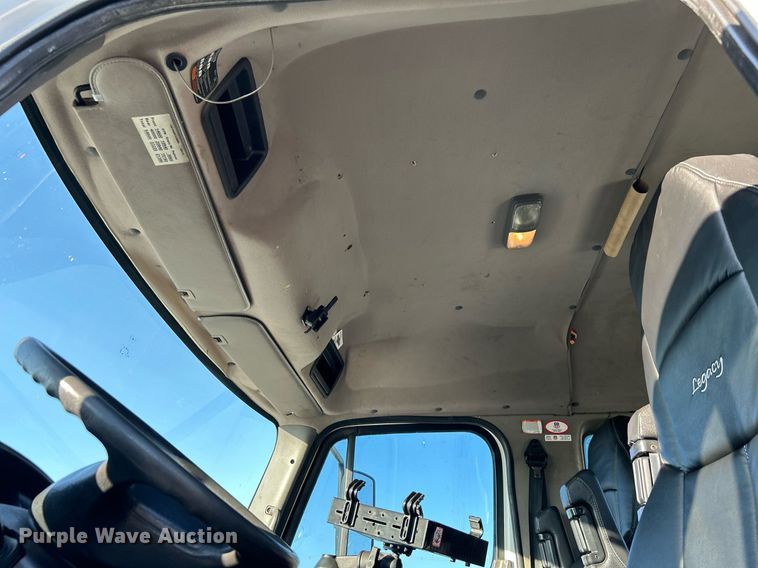 image for item KH9659 2014 Freightliner  108SD utility / service truck