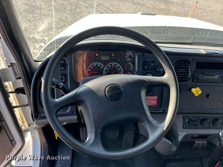 image for item KH9659 2014 Freightliner  108SD utility / service truck