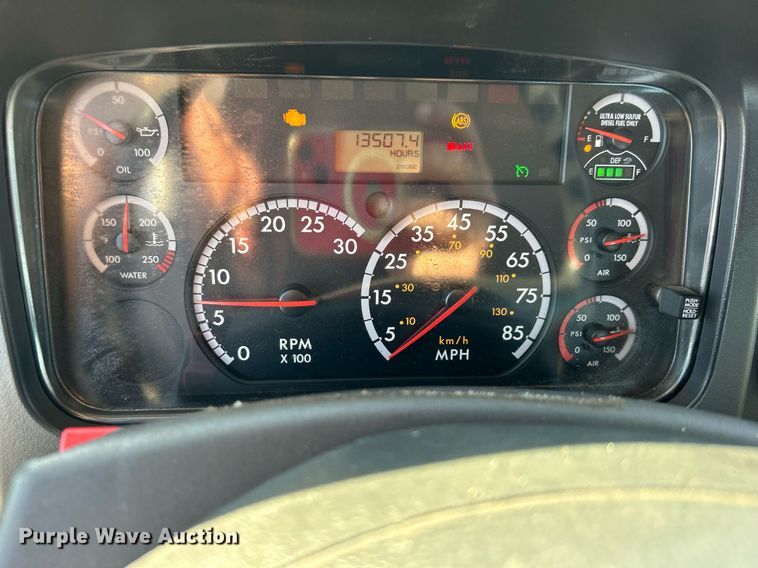 image for item KH9659 2014 Freightliner  108SD utility / service truck