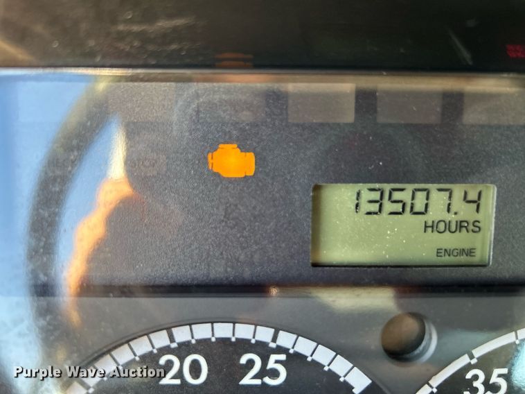 image for item KH9659 2014 Freightliner  108SD utility / service truck