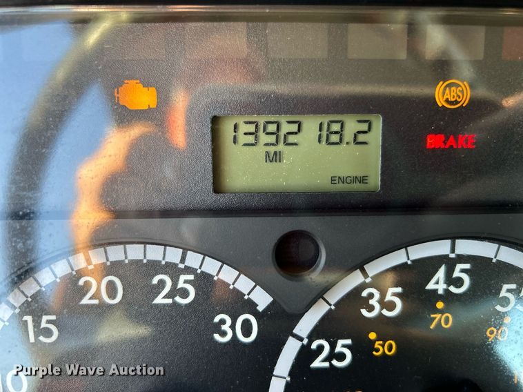 image for item KH9659 2014 Freightliner  108SD utility / service truck