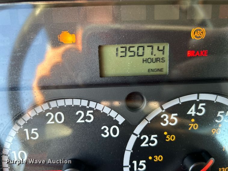 image for item KH9659 2014 Freightliner  108SD utility / service truck