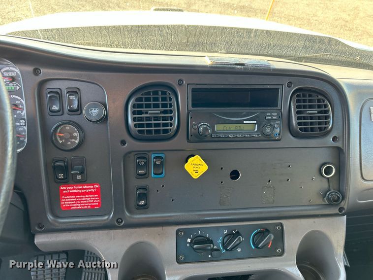 image for item KH9659 2014 Freightliner  108SD utility / service truck