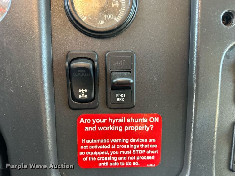 image for item KH9659 2014 Freightliner  108SD utility / service truck