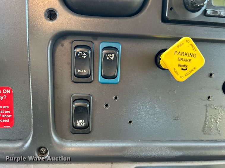 image for item KH9659 2014 Freightliner  108SD utility / service truck