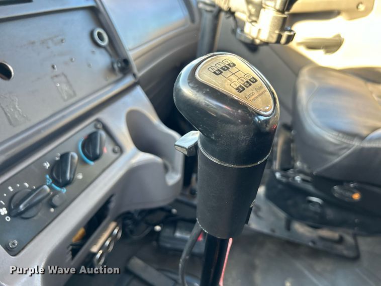 image for item KH9659 2014 Freightliner  108SD utility / service truck