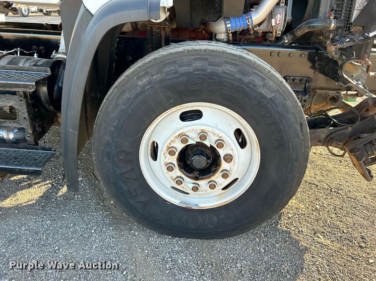 image for item KH9659 2014 Freightliner  108SD utility / service truck