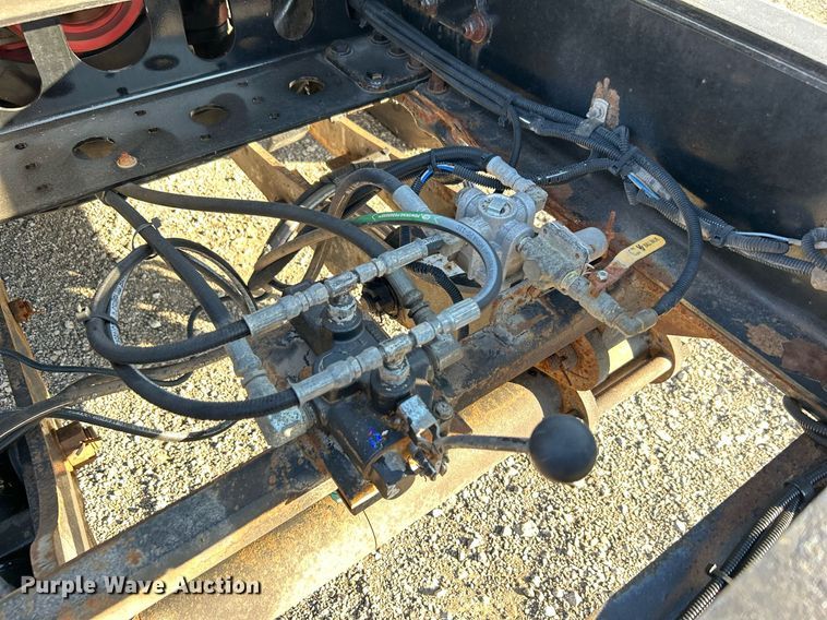 image for item KH9659 2014 Freightliner  108SD utility / service truck