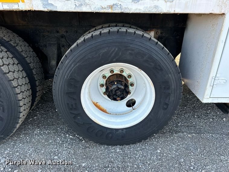 image for item KH9659 2014 Freightliner  108SD utility / service truck