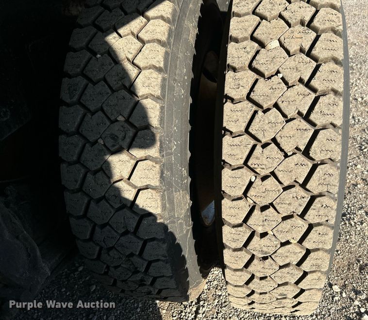 image for item KH9659 2014 Freightliner  108SD utility / service truck