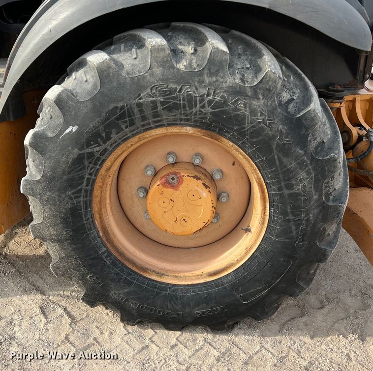 image for item KV9806 2003 Case 580 Super M backhoe