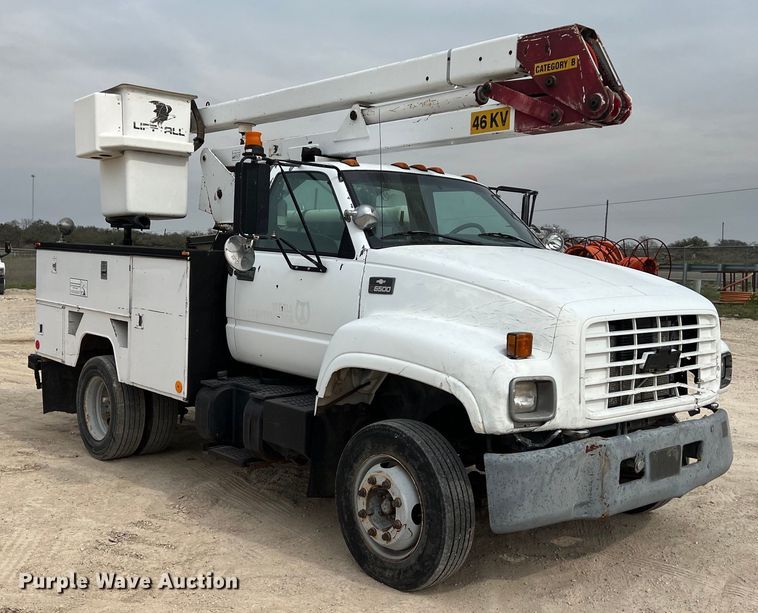 image for item KV9807 1999 Chevrolet C6500 bucket truck