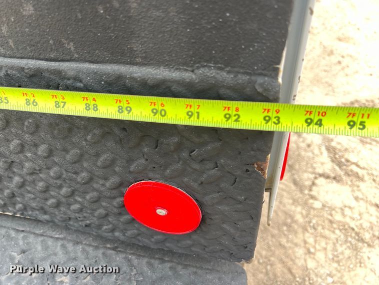 image for item KV9807 1999 Chevrolet C6500 bucket truck