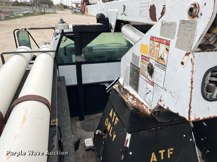 image for item KV9807 1999 Chevrolet C6500 bucket truck