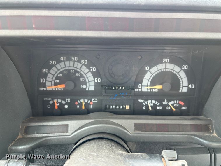 image for item KV9807 1999 Chevrolet C6500 bucket truck