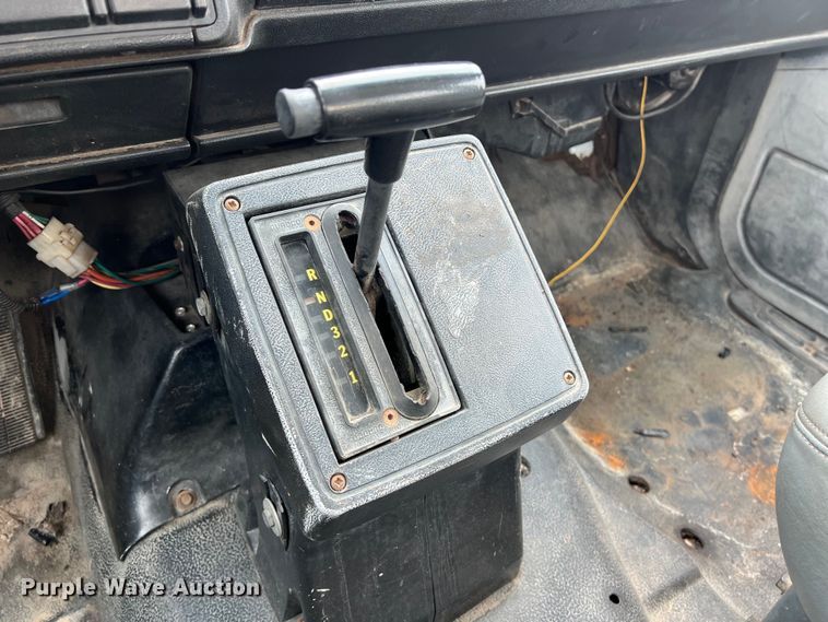 image for item KV9807 1999 Chevrolet C6500 bucket truck