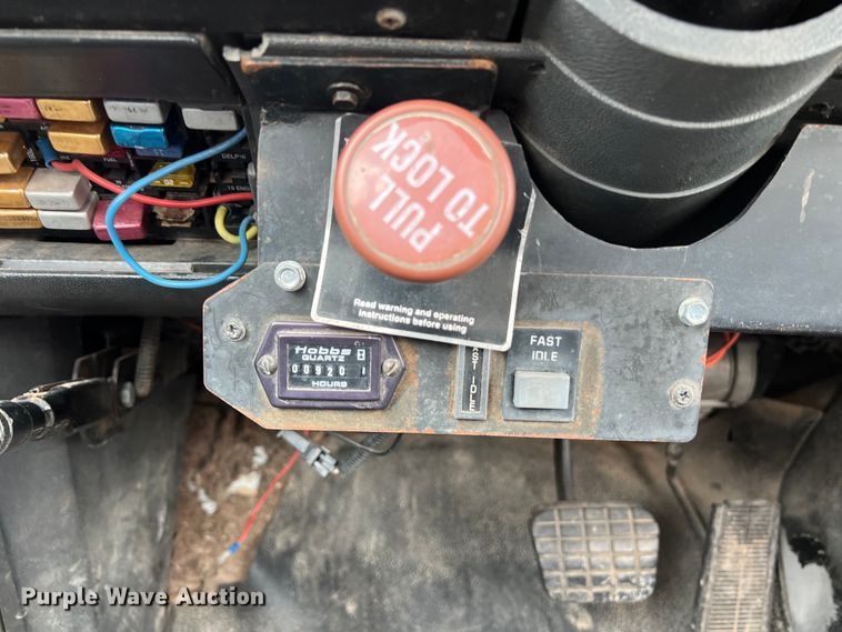 image for item KV9807 1999 Chevrolet C6500 bucket truck