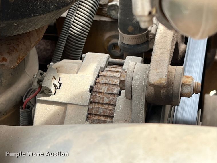 image for item KV9807 1999 Chevrolet C6500 bucket truck