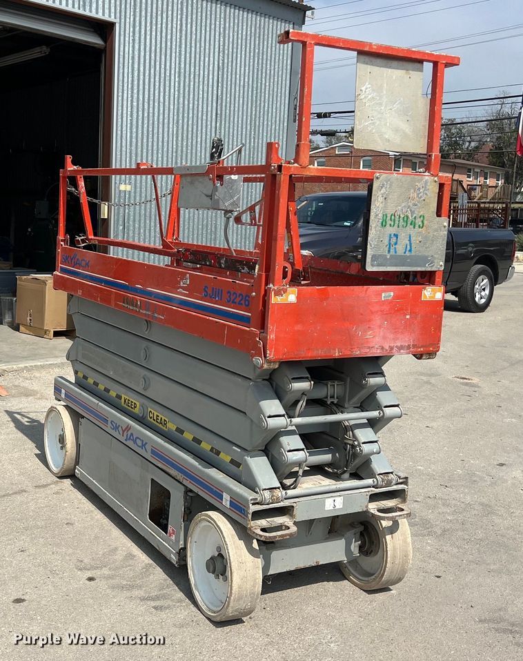 image for item KV9810 Skyjack  SJ 3226 scissor lift
