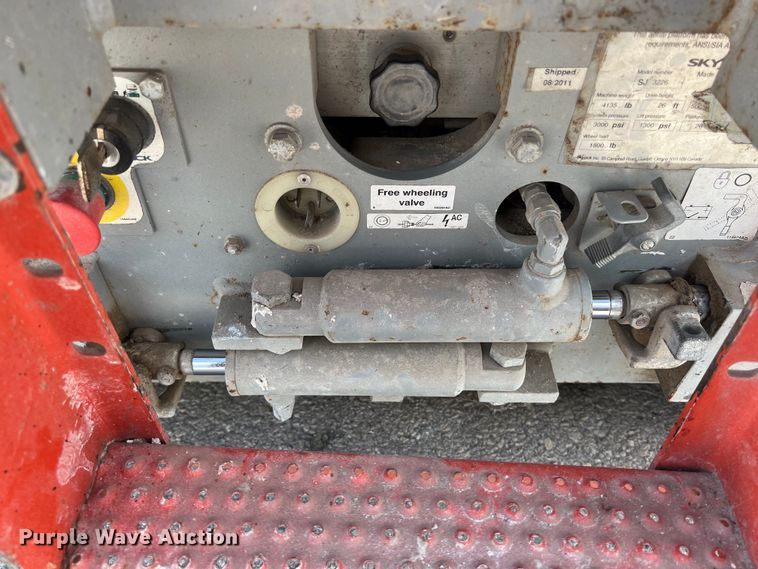 image for item KV9810 Skyjack  SJ 3226 scissor lift