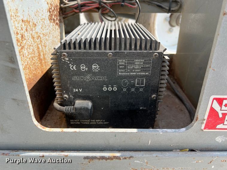 image for item KV9810 Skyjack  SJ 3226 scissor lift