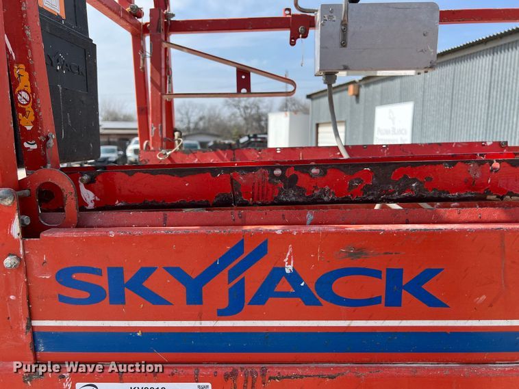 image for item KV9810 Skyjack  SJ 3226 scissor lift