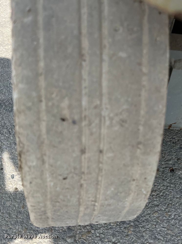 image for item KV9810 Skyjack  SJ 3226 scissor lift