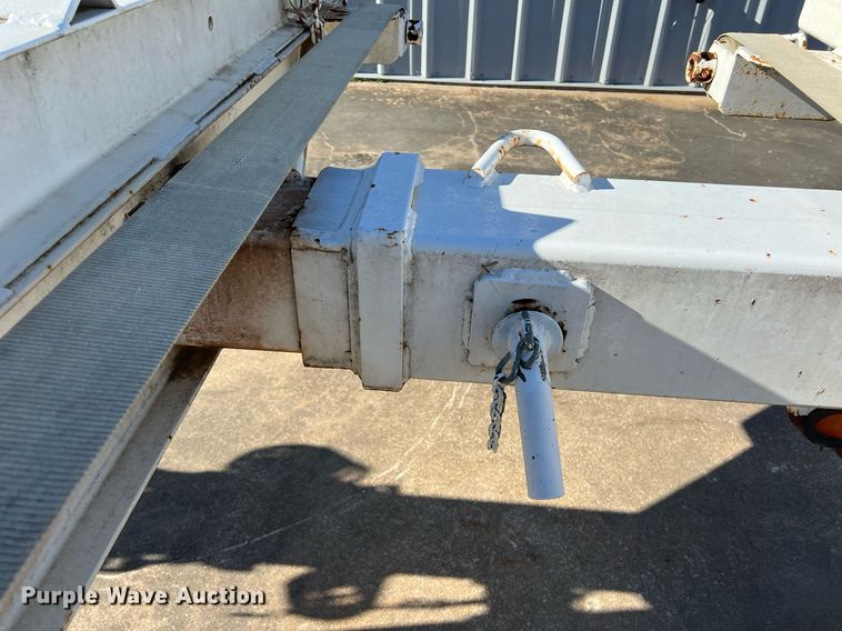 image for item KV9824 2011 Butler pole trailer