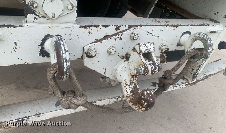 image for item KX9805 2005 International 7300 bucket truck