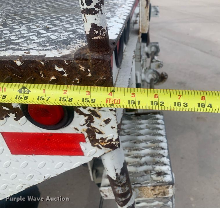 image for item KX9805 2005 International 7300 bucket truck