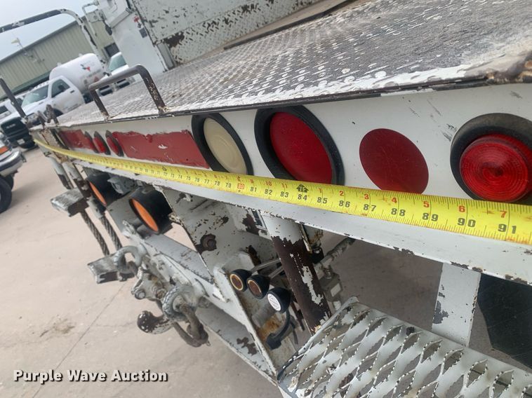 image for item KX9805 2005 International 7300 bucket truck