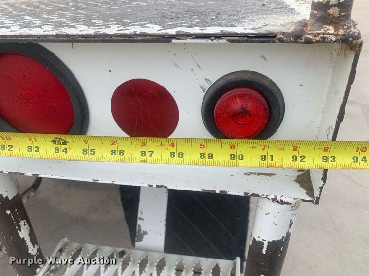 image for item KX9805 2005 International 7300 bucket truck