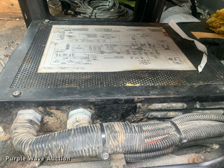 image for item KX9805 2005 International 7300 bucket truck