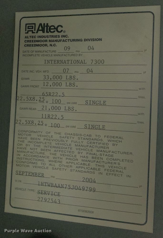 image for item KX9805 2005 International 7300 bucket truck