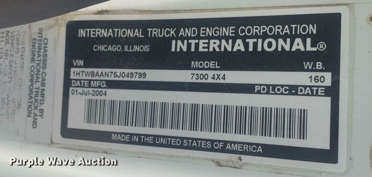 image for item KX9805 2005 International 7300 bucket truck