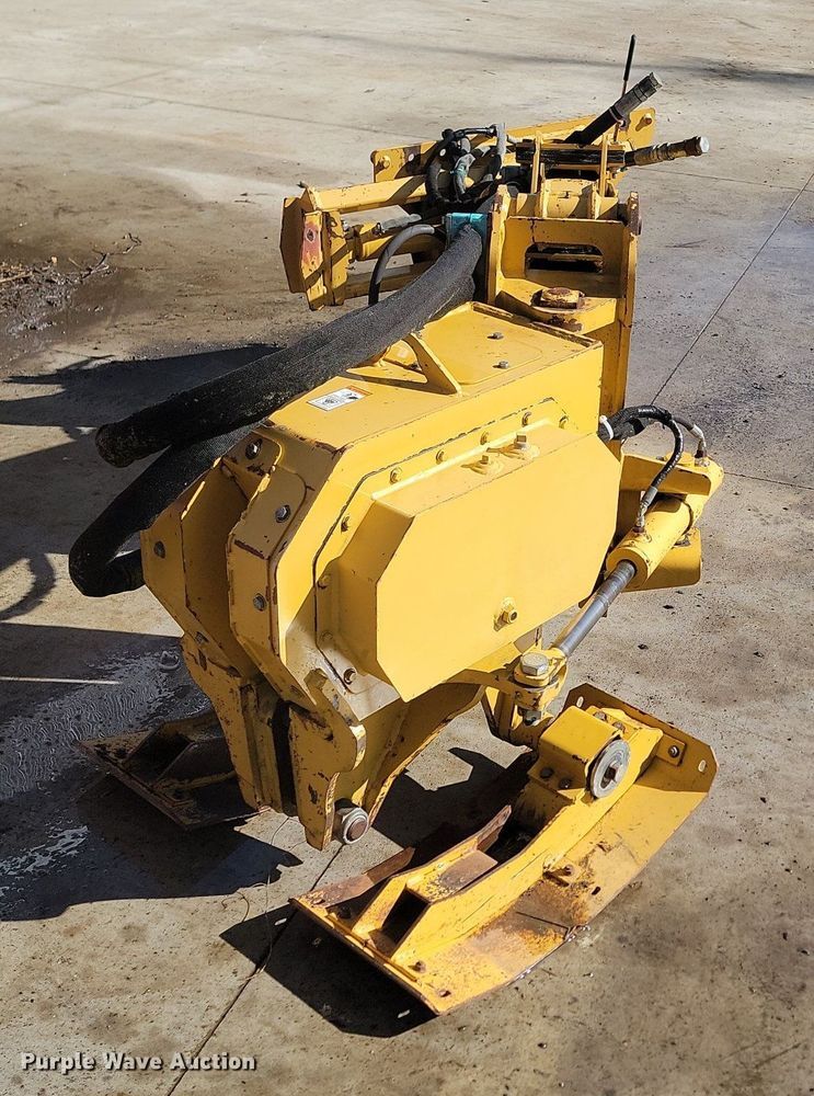 image for item LA9676 2006 Vermeer VP650 vibratory plow