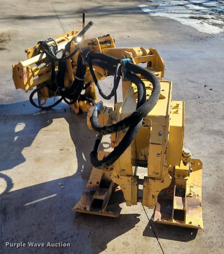 image for item LA9676 2006 Vermeer VP650 vibratory plow