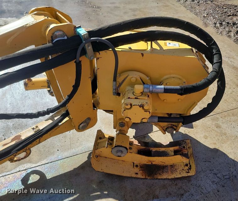 image for item LA9676 2006 Vermeer VP650 vibratory plow