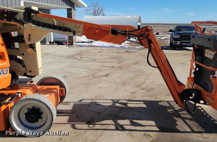 image for item LA9677 2007 JLG E300AJ boom lift