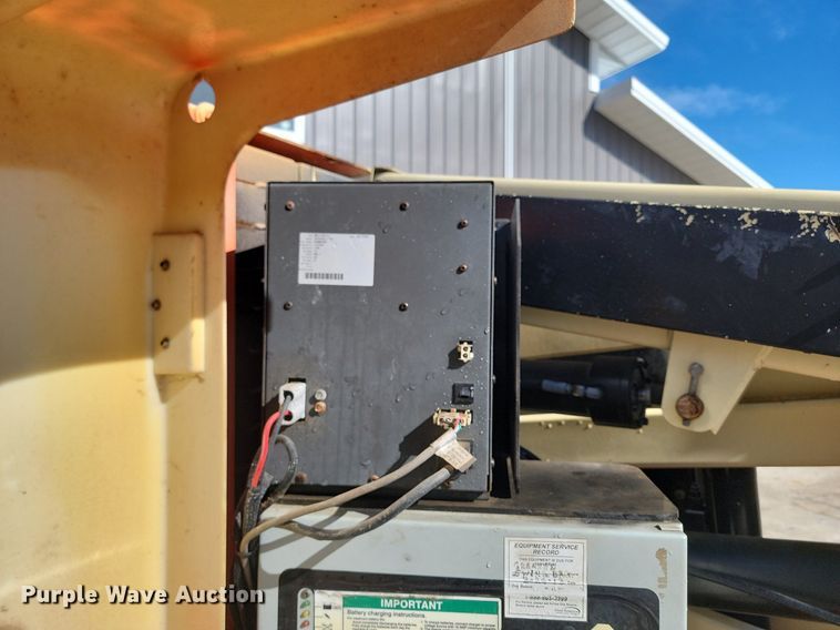 image for item LA9677 2007 JLG E300AJ boom lift