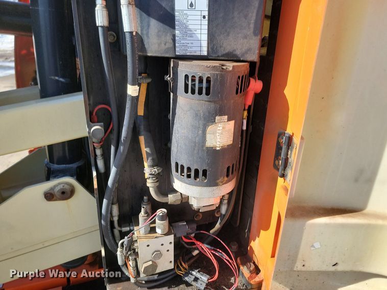 image for item LA9677 2007 JLG E300AJ boom lift