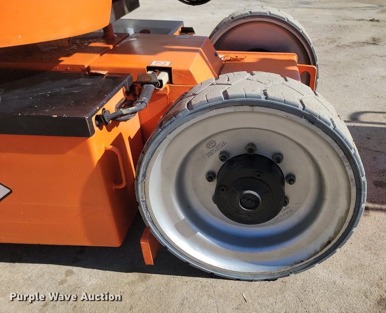 image for item LA9677 2007 JLG E300AJ boom lift