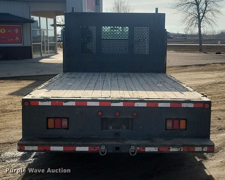 image for item LA9687 2006 Ford  LCF  flatbed truck