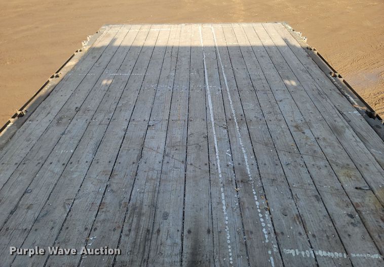 image for item LA9687 2006 Ford  LCF  flatbed truck