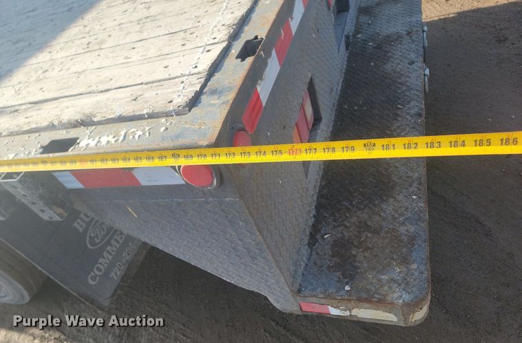 image for item LA9687 2006 Ford  LCF  flatbed truck