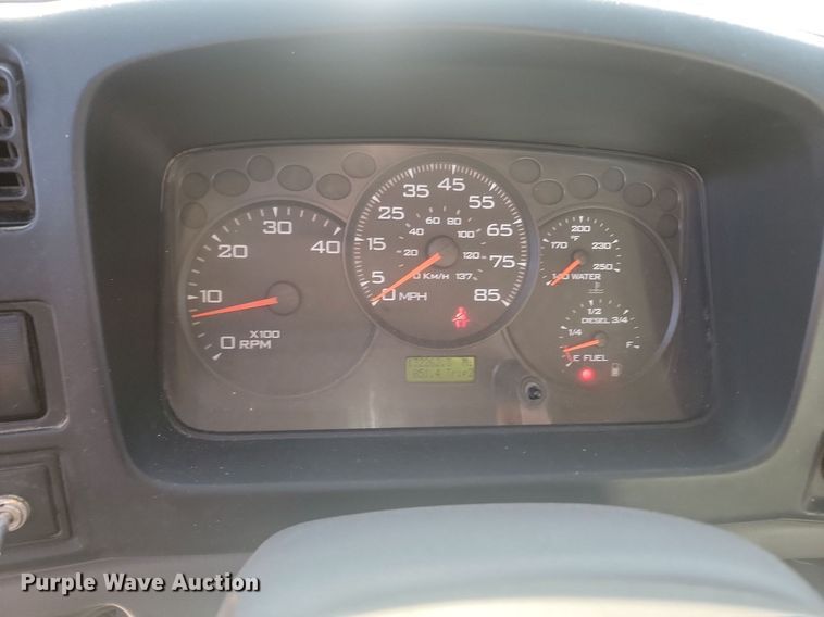 image for item LA9687 2006 Ford  LCF  flatbed truck