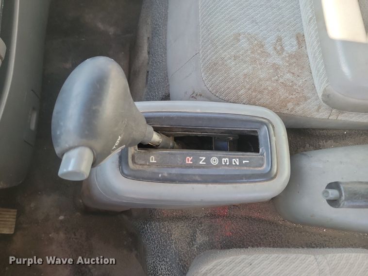 image for item LA9687 2006 Ford  LCF  flatbed truck