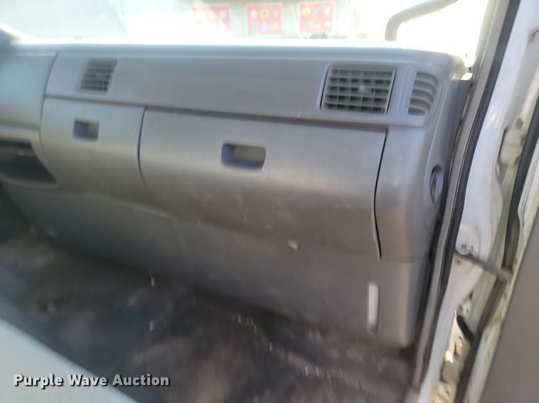 image for item LA9687 2006 Ford  LCF  flatbed truck