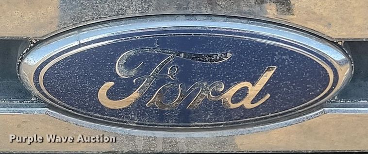 image for item LA9687 2006 Ford  LCF  flatbed truck